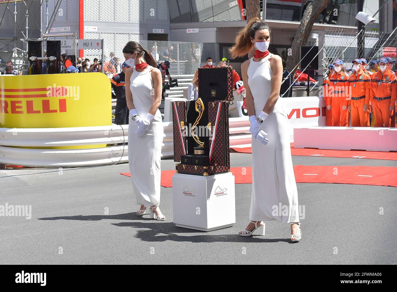 May 23, 2021, Monaco Circuit, Monte Carlo, FORMULA 1 GRAND PRIX DE MONACO  2021, May 20 - 23, 2021, in the picture Grid Girls unveil the trophy Stock  Photo - Alamy