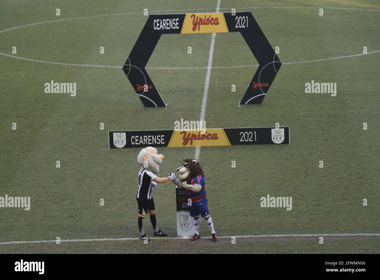 Fortaleza, Brazil. 23rd May, 2021. Club mascots, Vozao e Juba before the Final of the Campeonato Cearense football match between Fortaleza v Ceará 'Clássico Rei', Castelao Arena in Fortaleza, Brazil. Credit: SPP Sport Press Photo. /Alamy Live News Stock Photo