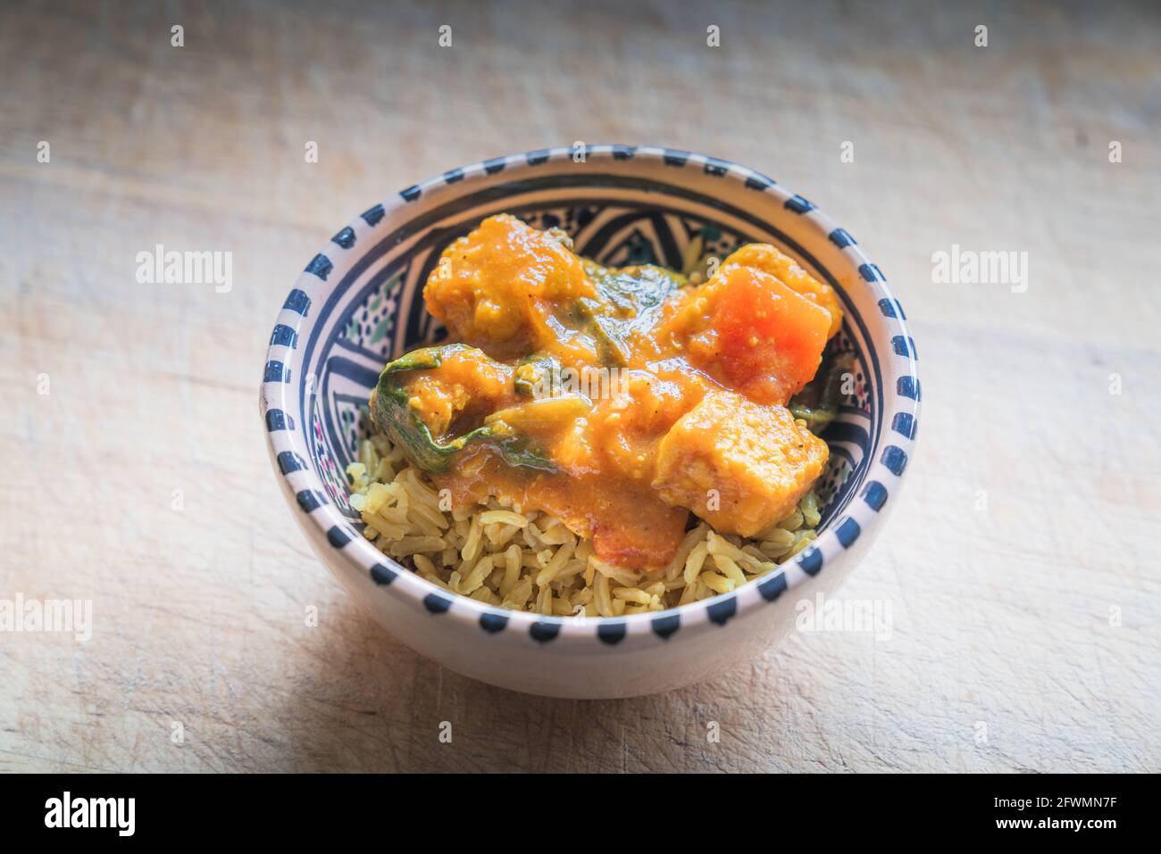 Vegetarian Quorn chicken curry with spinach Stock Photo Alamy