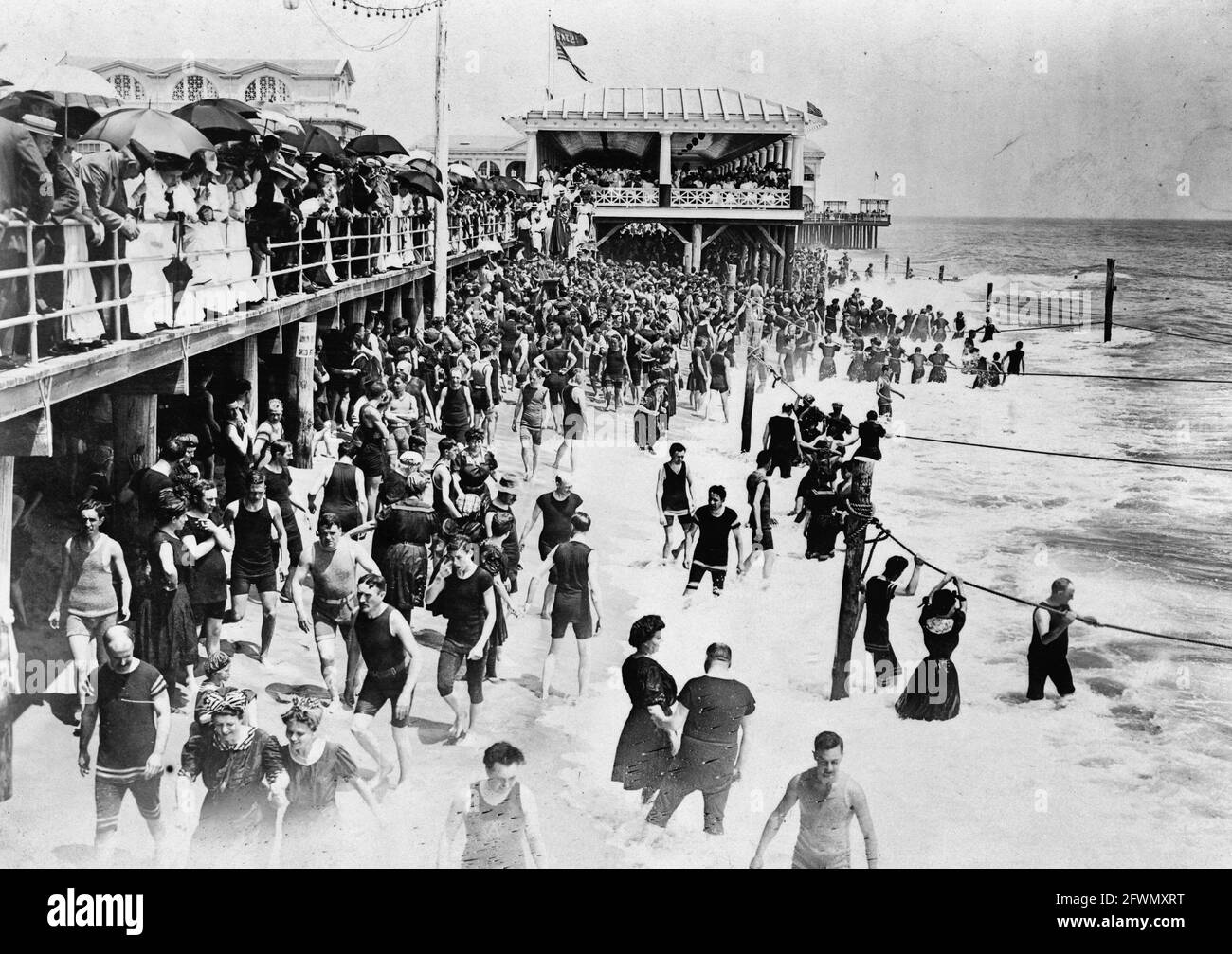 Asbury boardwalk Black and White Stock Photos & Images Alamy