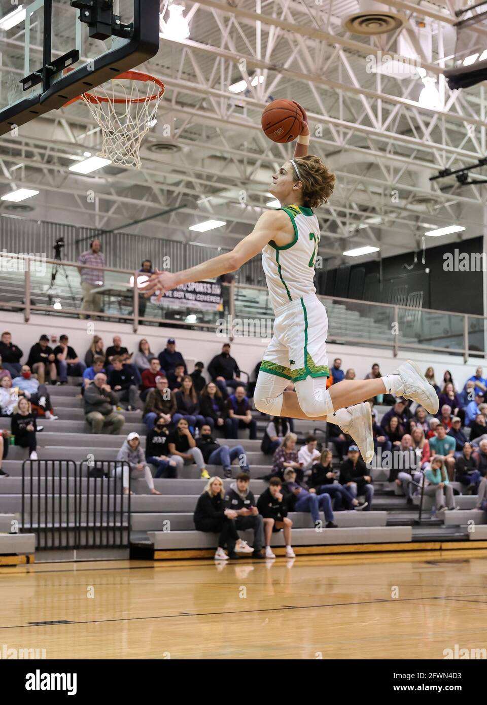 2021-idaho-state-high-school-all-stars-slam-dunk-contest-in-post-falls