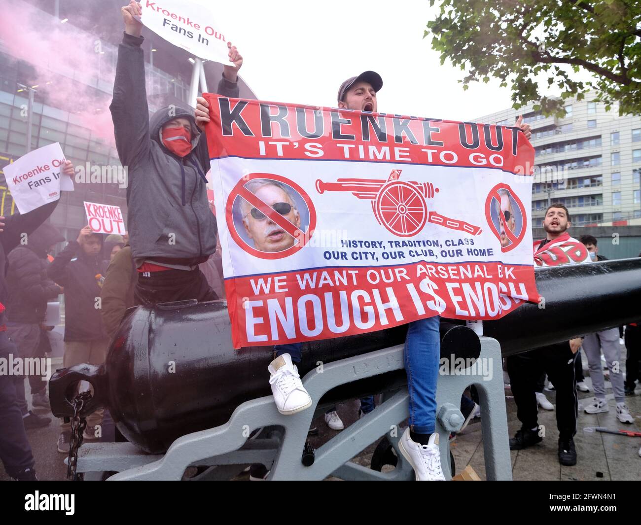 London, UK 23/05/21 Arsenal football fans protest against club owner Stan Kroenke before Brighton match and the final game of the Premiership season. Stock Photo