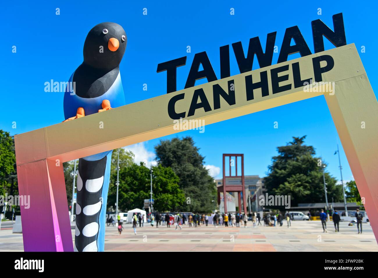 Statue 'Taiwan Can Help' in front of the United Nations headquarters during the annual World Health Assembly (WHA74) 2021, Geneva, Switzerland Stock Photo