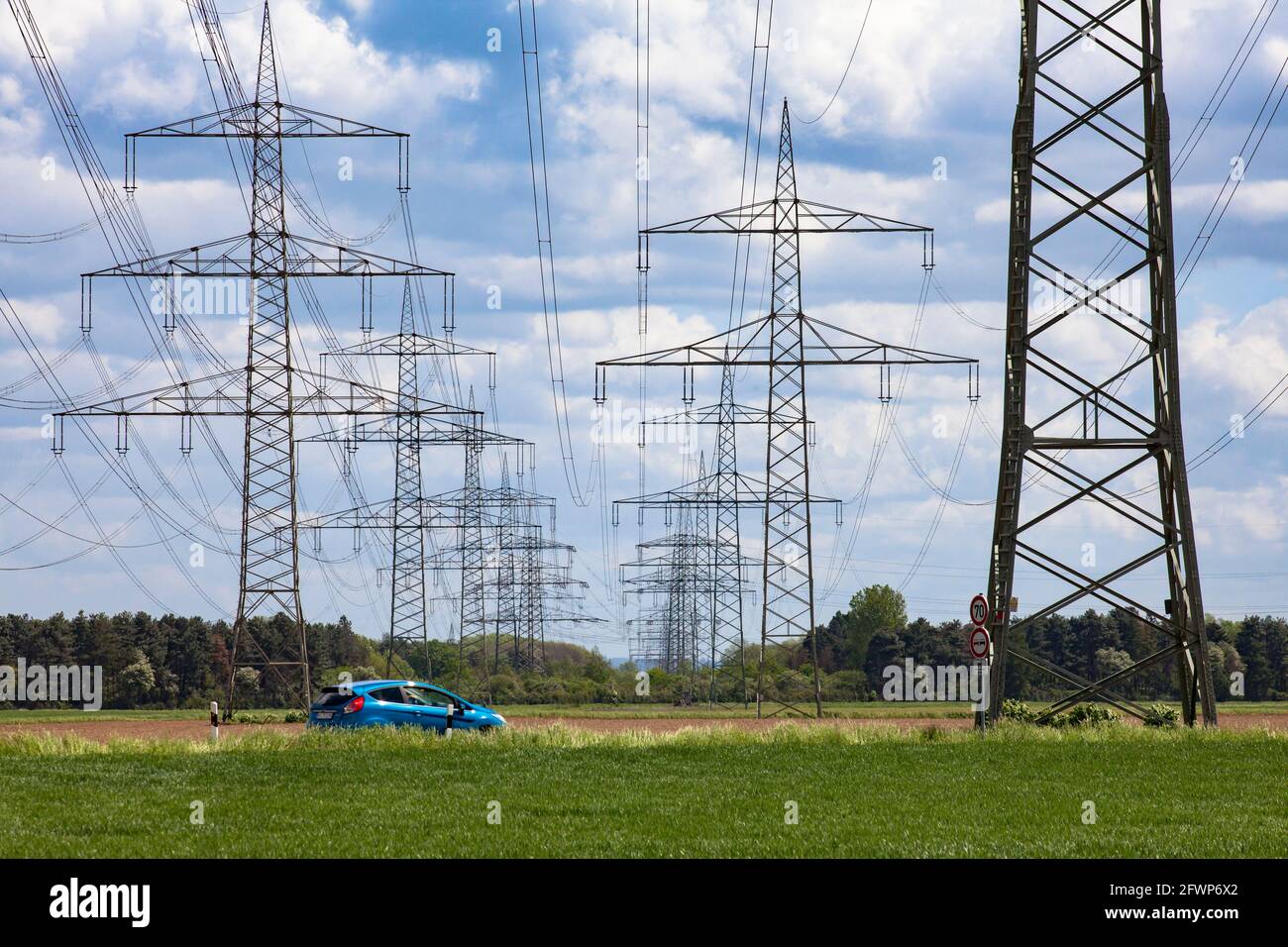 high-voltage power lines near Pulheim-Sinnersdorf, North Rhine-Westphalia, Germany.  Hochspannungsleitungen nahe Pulheim-Sinnersdorf, Nordrhein-Westfa Stock Photo