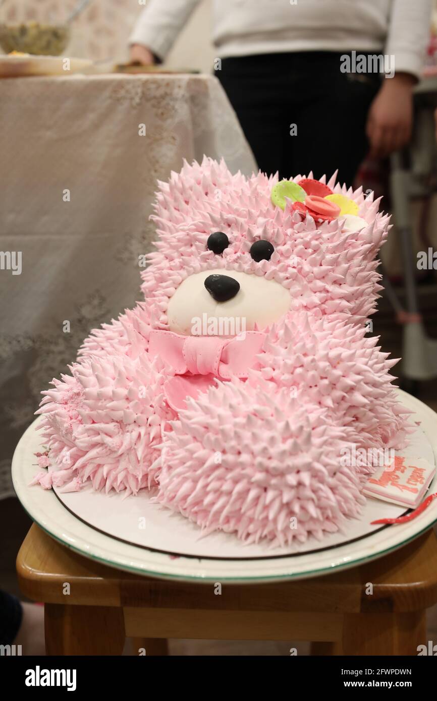 Teddy bear cake hi-res stock photography and images - Alamy