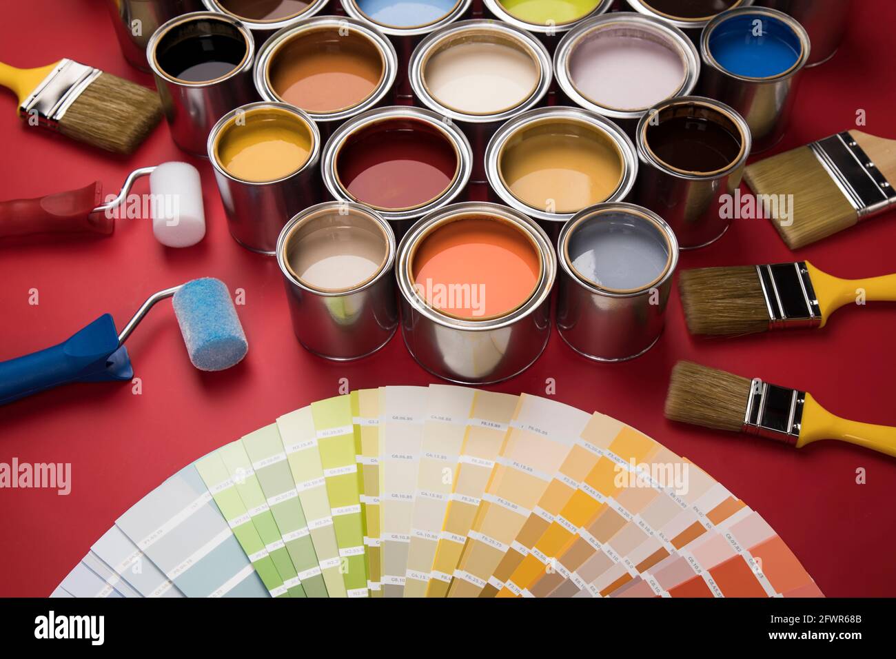 Paint roll brushes hi-res stock photography and images - Alamy