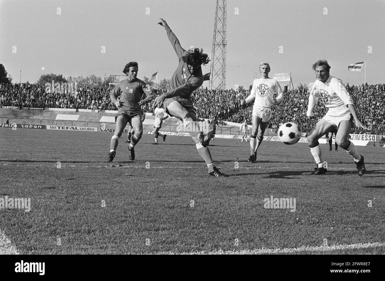 Nec against Ajax 1-3 (KNVB cup); game moments, 12 October 1975, sport,  soccer, The Netherlands, 20th century press agency photo, news to remember,  documentary, historic photography 1945-1990, visual stories, human history  of