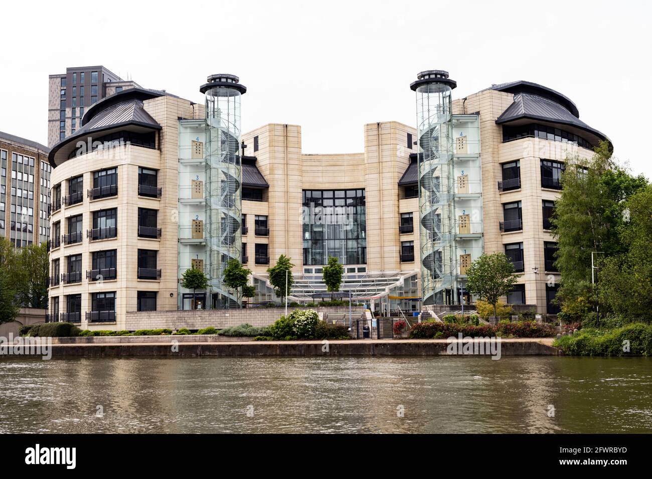 thames-water-offices-reading-uk-stock-photo-alamy