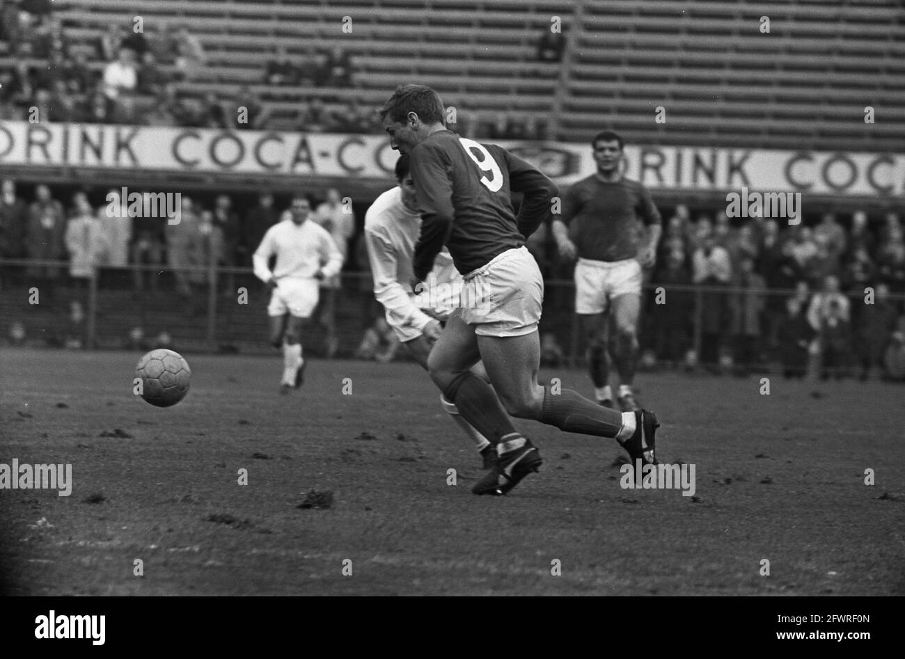 Dutch national team against Leeds United 5-2, game moment no. 15 H. Groot in action, May 5, 1965, elfin football, sport, soccer, The Netherlands, 20th century press agency photo, news to remember, documentary, historic photography 1945-1990, visual stories, human history of the Twentieth Century, capturing moments in time Stock Photo