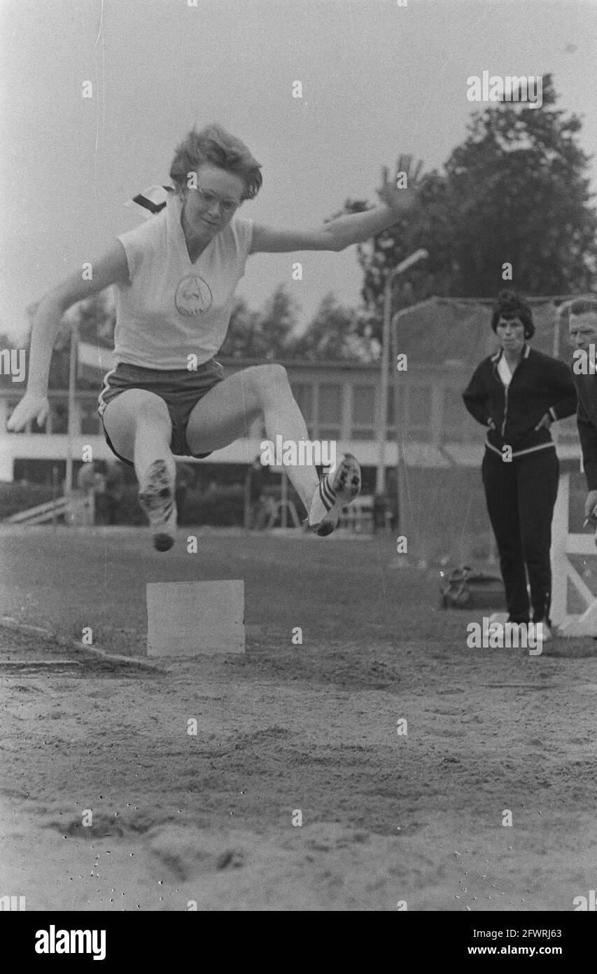 Long jump star corrie bakker hires stock photography and images Alamy