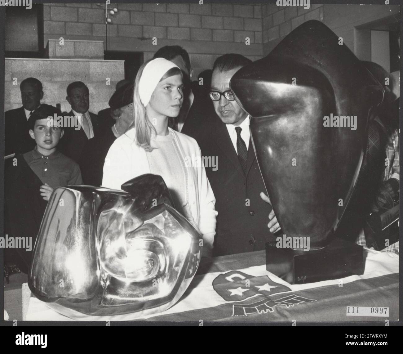 Princess Marie Astrid of Luxembourg opens the Benelux exhibition. Among the two winning plastics. On the left Wriggled Form by J.P. Ghijsels, on the right L'externel Feminin by L. Wercelier, 6 1968, The Netherlands, 20th century press agency photo, news to remember, documentary, historic photography 1945-1990, visual stories, human history of the Twentieth Century, capturing moments in time Stock Photo