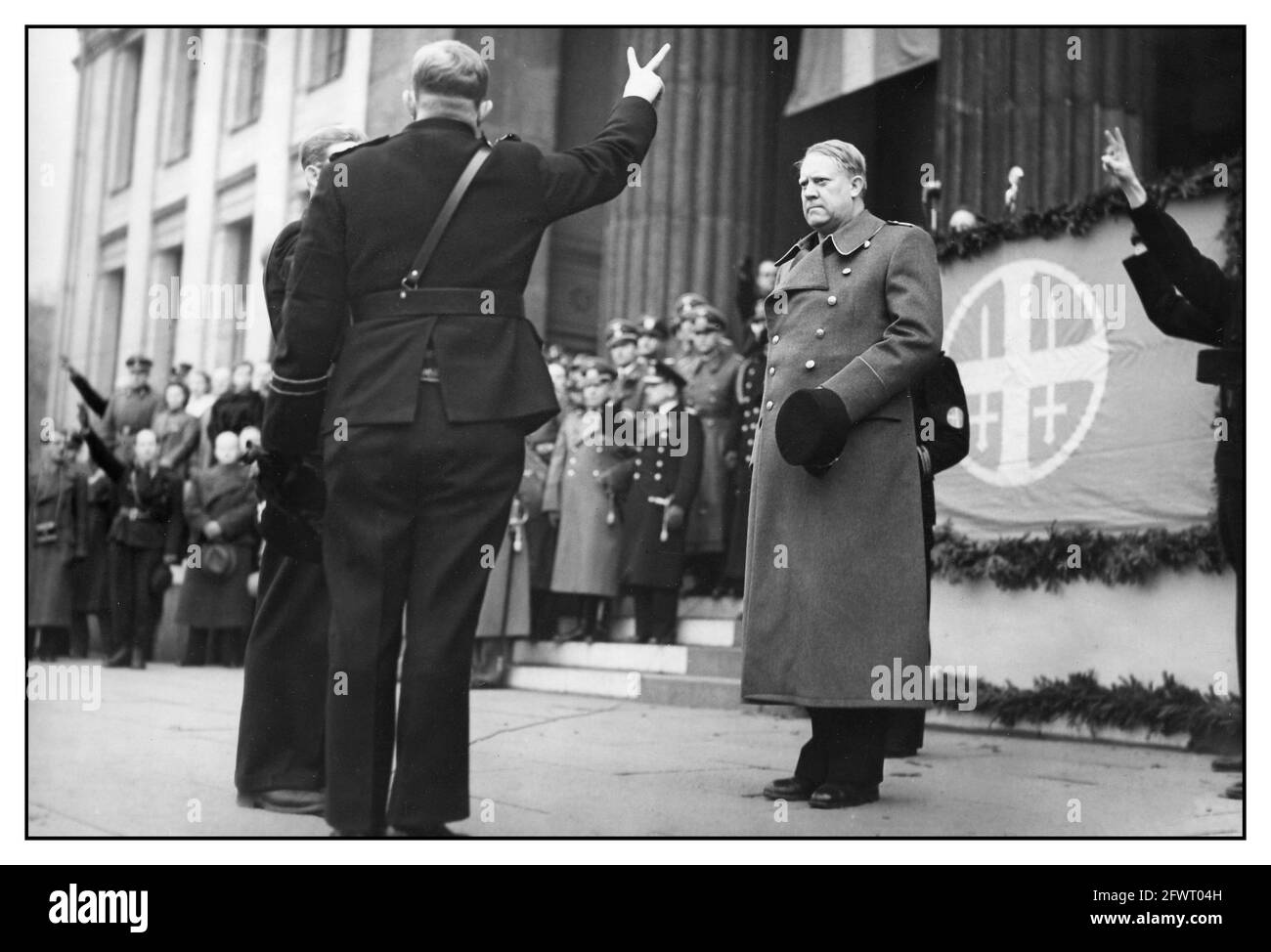 QUISLING November 1941 according to propaganda coverage in Aftenposten 3 November 1941. On Sunday there was a hirdopp march, speeches by Chief of Staff Orvar Sæther and NS leader Vidkun Quisling as well as taking the oath at Universitetsplassen in Oslo: Norway Stock Photo