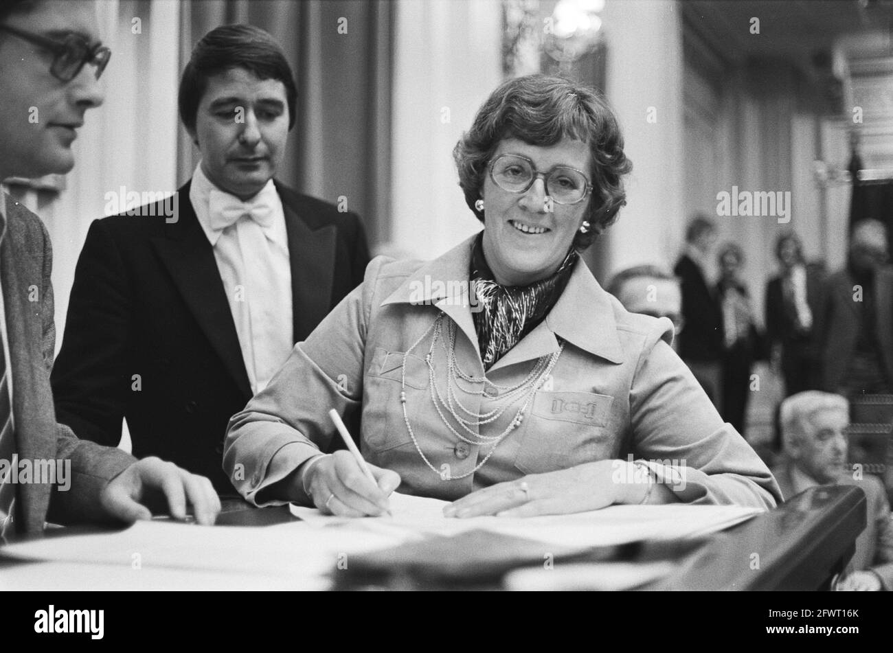New member of the Lower House for PvdA Mrs. Annie Krouwel Vlam, January 18, 1977, assumptions of office, parliamentarians, politics, The Netherlands, 20th century press agency photo, news to remember, documentary, historic photography 1945-1990, visual stories, human history of the Twentieth Century, capturing moments in time Stock Photo