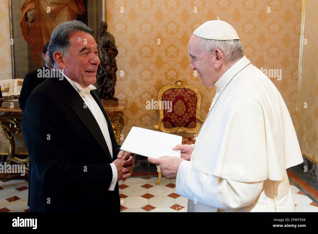 Rome, Italy. 24th May, 2021. May 24, 2021 : Pope Francis received in Audience, H.E. Mr. Sima Avramović, Ambassador of Serbia to the Holy See at the Vatican Credit: Independent Photo Agency/Alamy Live News Stock Photo