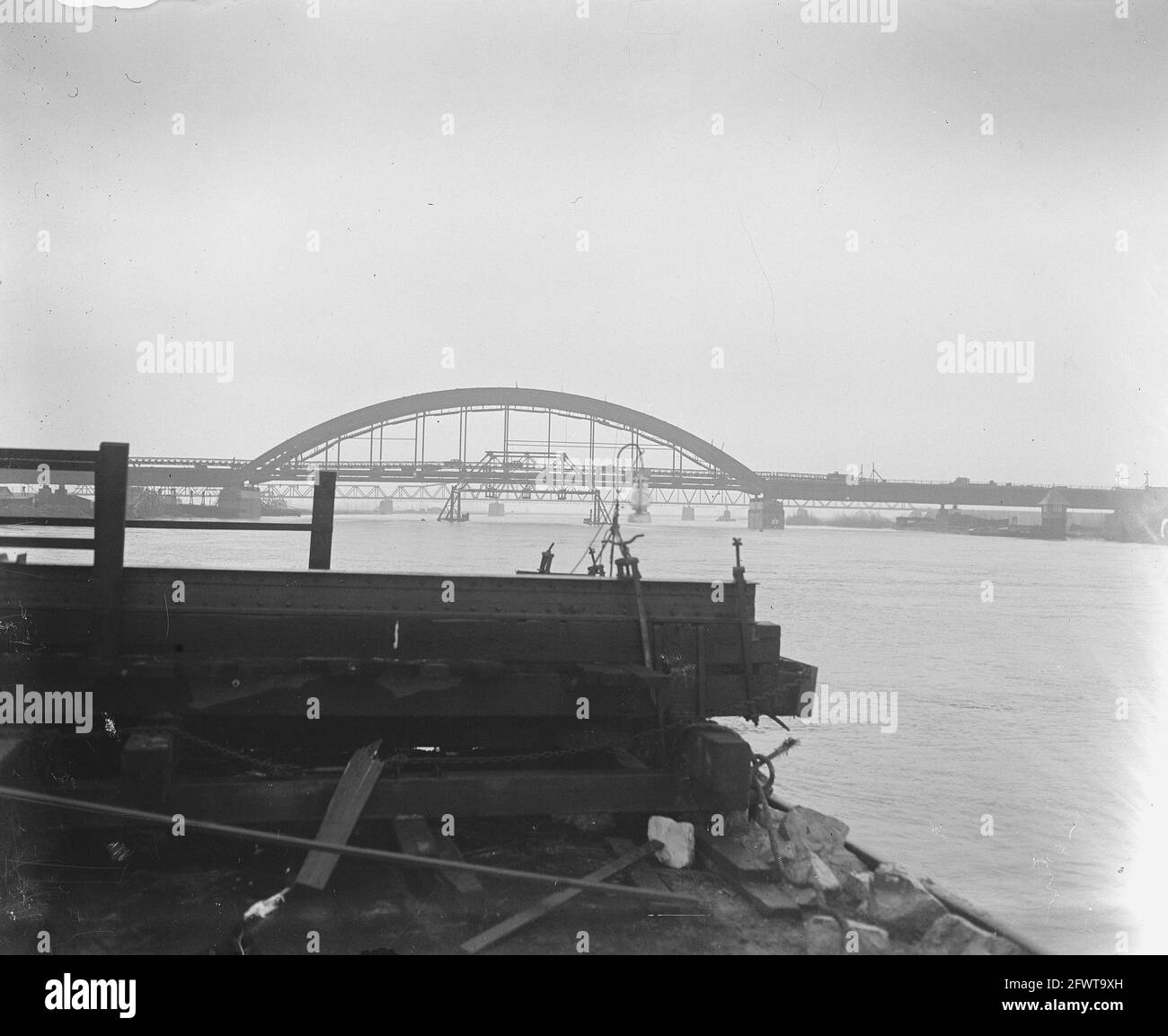 Emergency bridge at Hedel, 22 January 1948, The Netherlands, 20th century press agency photo, news to remember, documentary, historic photography 1945-1990, visual stories, human history of the Twentieth Century, capturing moments in time Stock Photo