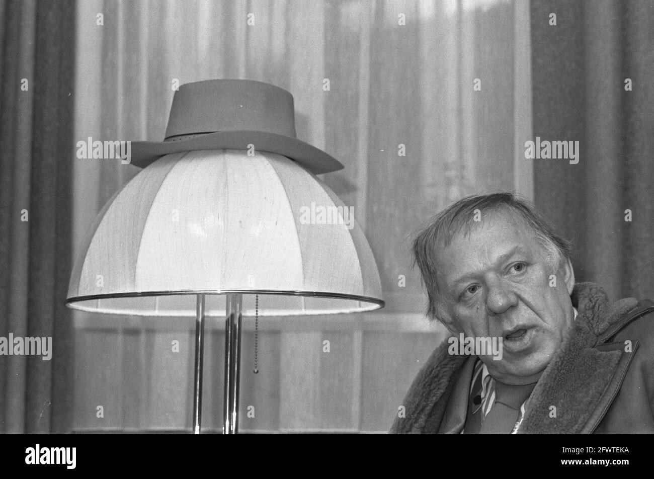 Oleg Popov 1989c Stock Photo - Alamy
