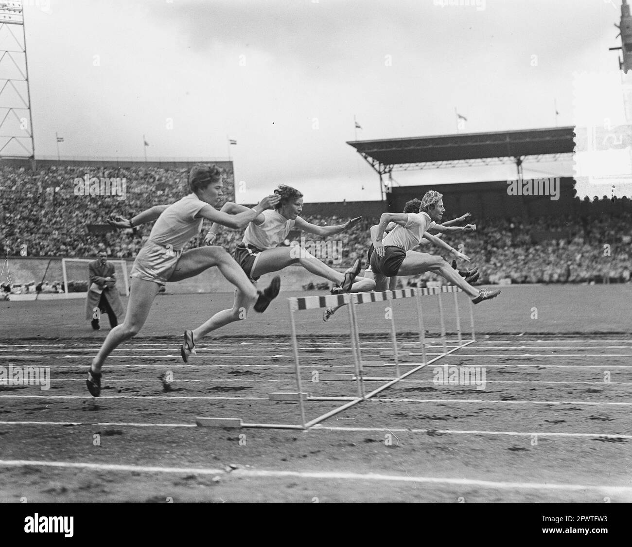 Athletics hurdles Black and White Stock Photos & Images Alamy