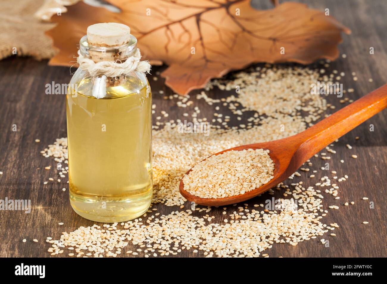 Sesamum indicum Edible Organic White Sesame Seed Oil Stock Photo Alamy