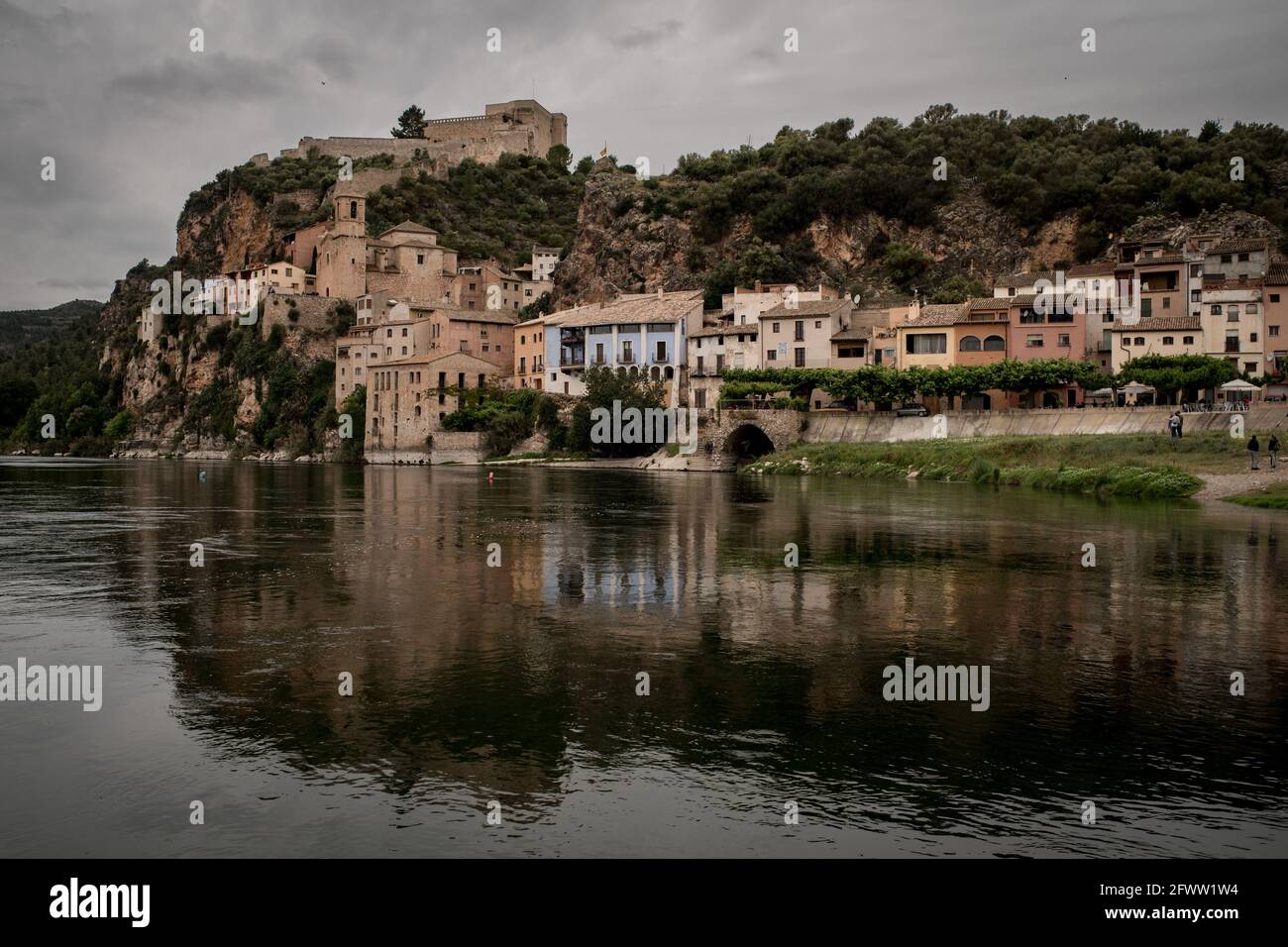 Miravet village at the banks of the Ebro river in Tarragona province, Catalonia, Spain. Stock Photo