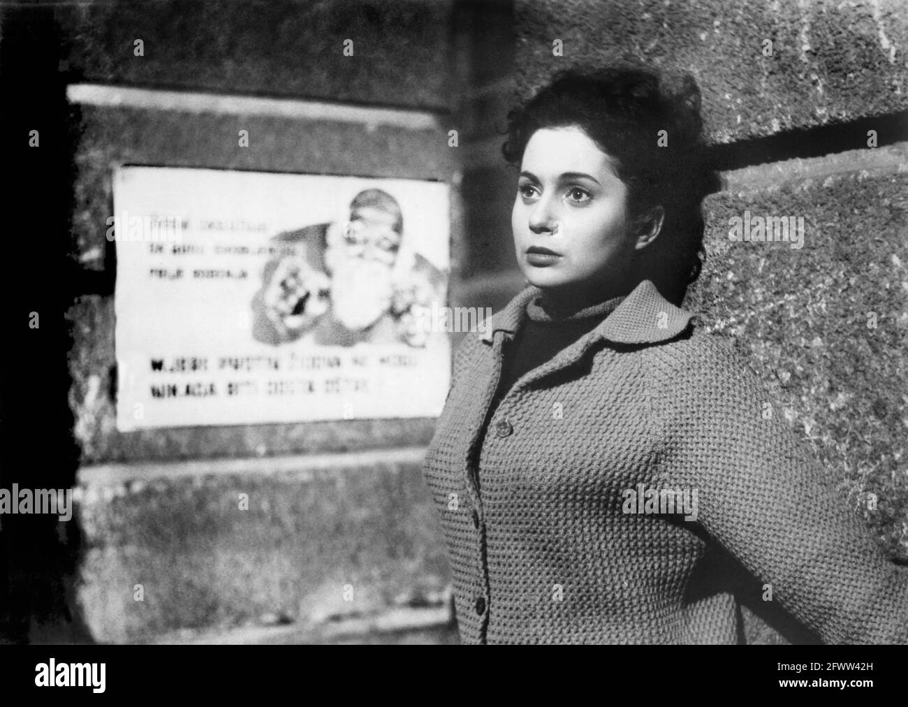 Dusica Zegarac, Half-Length Portrait, on-set of the Film, 'The Ninth Circle', Serbo-Croatian: 'Deveti Krug', Jadran Films, Altura Films (USA release), 1960 Stock Photo