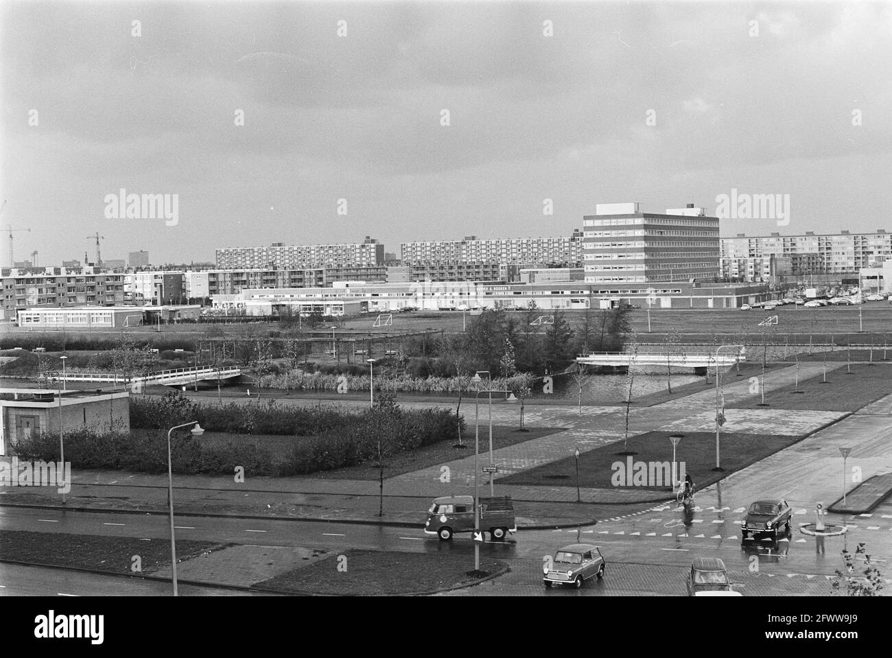 Assignment Elsevier: Winkelcentrum Buitenveldert, November 9, 1970, shopping centers, The Netherlands, 20th century press agency photo, news to remember, documentary, historic photography 1945-1990, visual stories, human history of the Twentieth Century, capturing moments in time Stock Photo