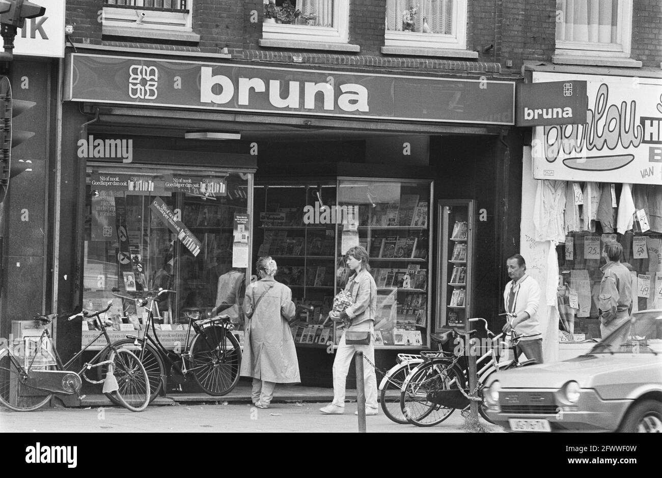 Bruna Black And White Stock Photos Images Alamy Bruna Black And White Stock Photos Images Alamy