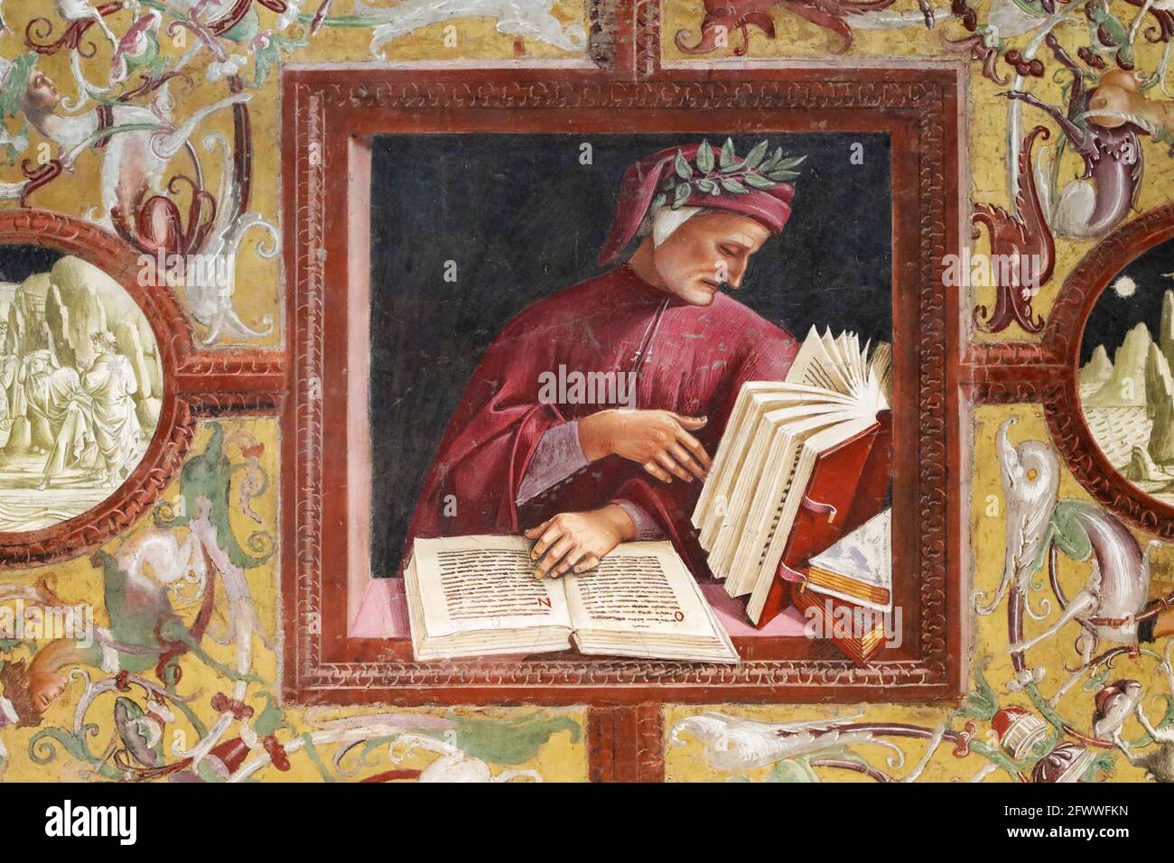Dante alighieri hi-res stock photography and images - Alamy
