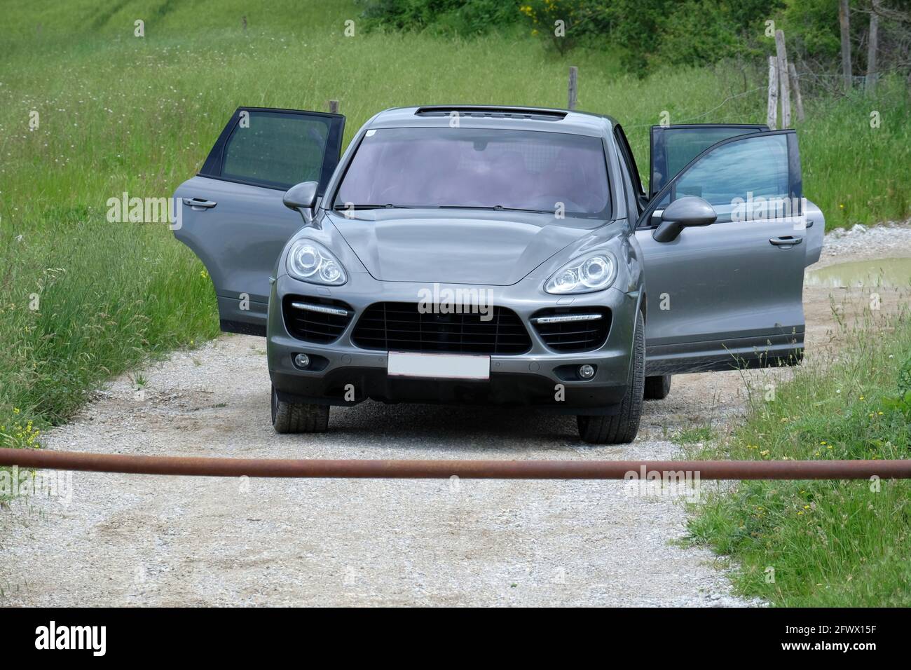 BORDER . GRENZE . STRASSENSPERRE . CLOSED RAOD Stock Photo