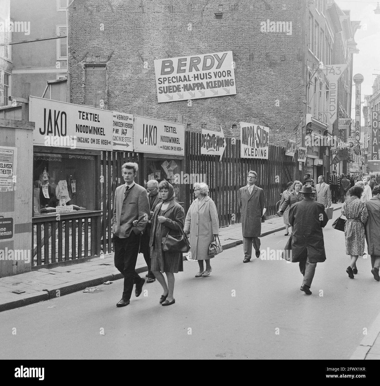 9 september 1965 Black and White Stock Photos & Images - Page 2 - Alamy