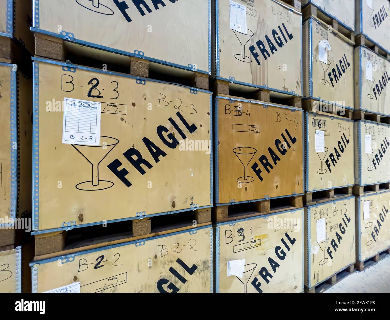 Fragile wooden packaging box crate hires stock photography and images
