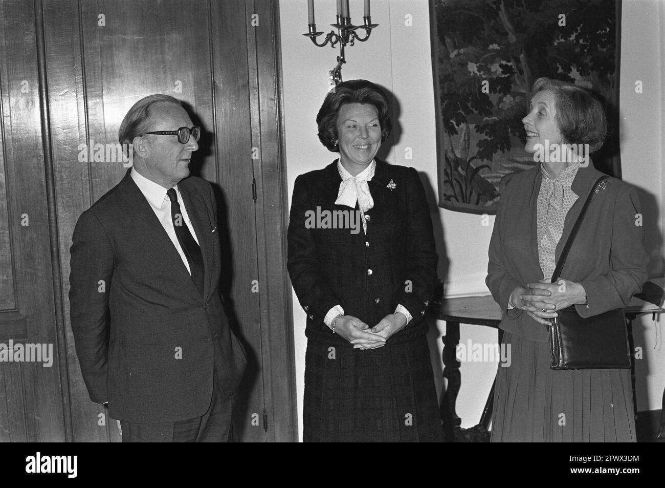 english-foreign-secretary-lord-carrington-paid-courtesy-visit-to
