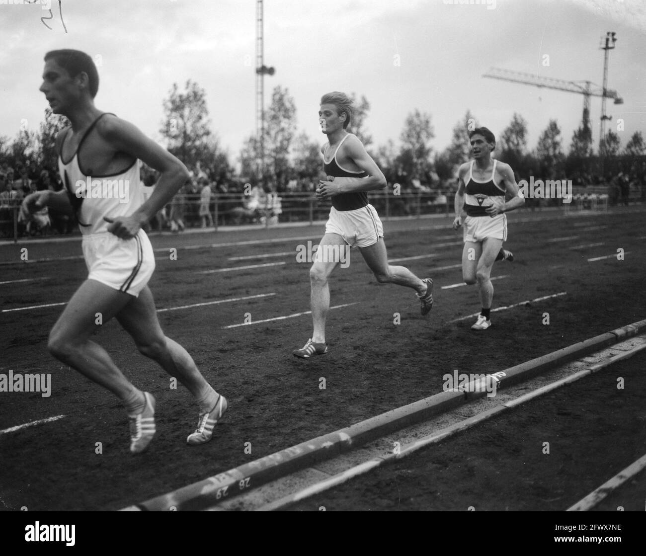 500 Meter Run High Resolution Stock Photography and Images Alamy