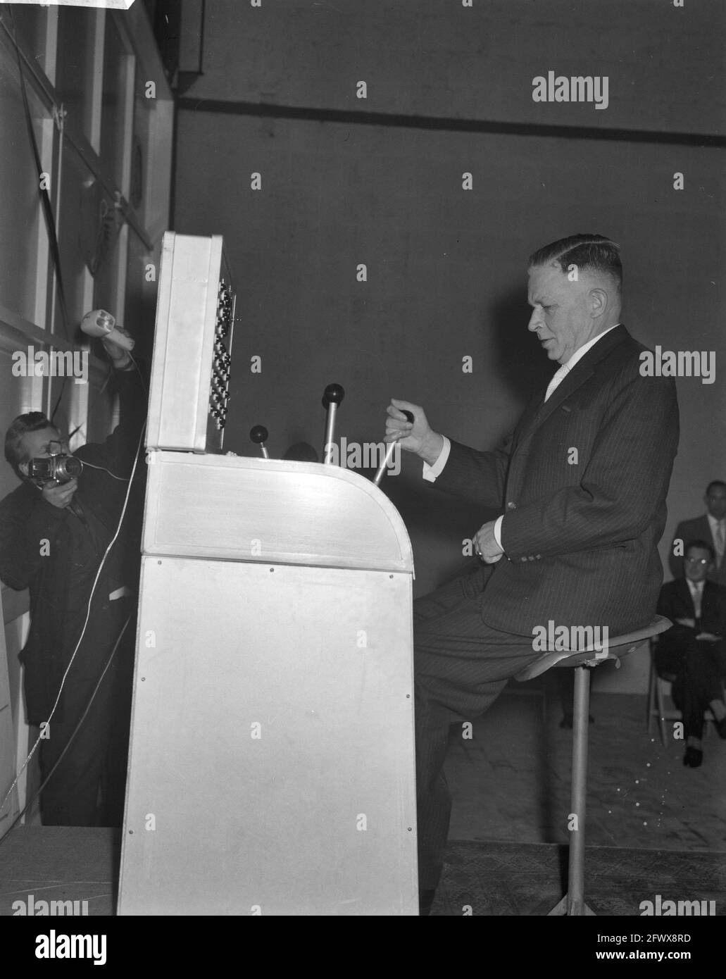 Opening machinist school hires stock photography and images Alamy