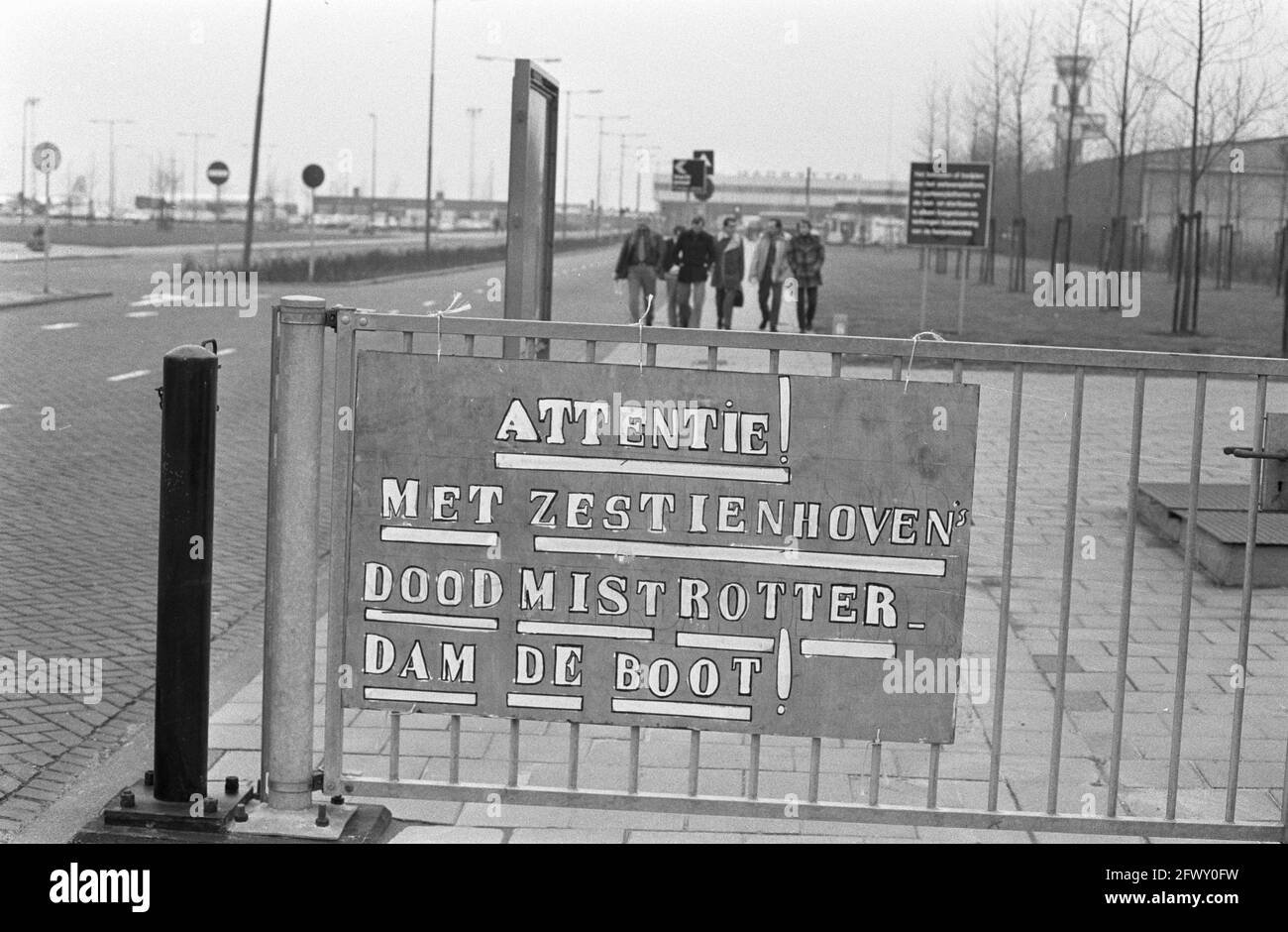 Protest sign against the intended disappearance of Zestienhoven Airport near Rotterdam, January 21, 1974, signs, protests, airports, The Netherlands, Stock Photo