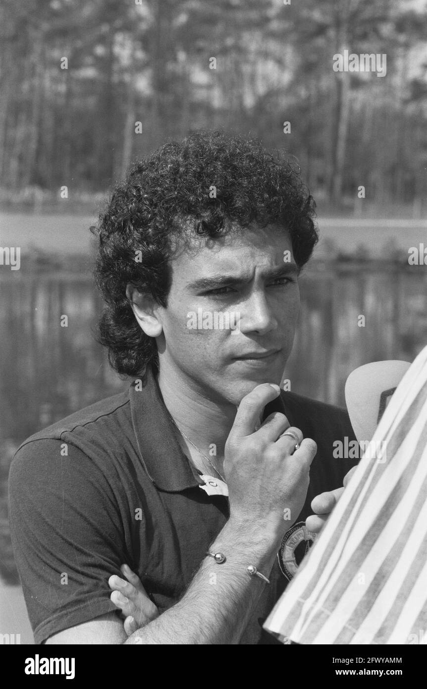 Hugo sanchez soccer Black and White Stock Photos & Images - Alamy
