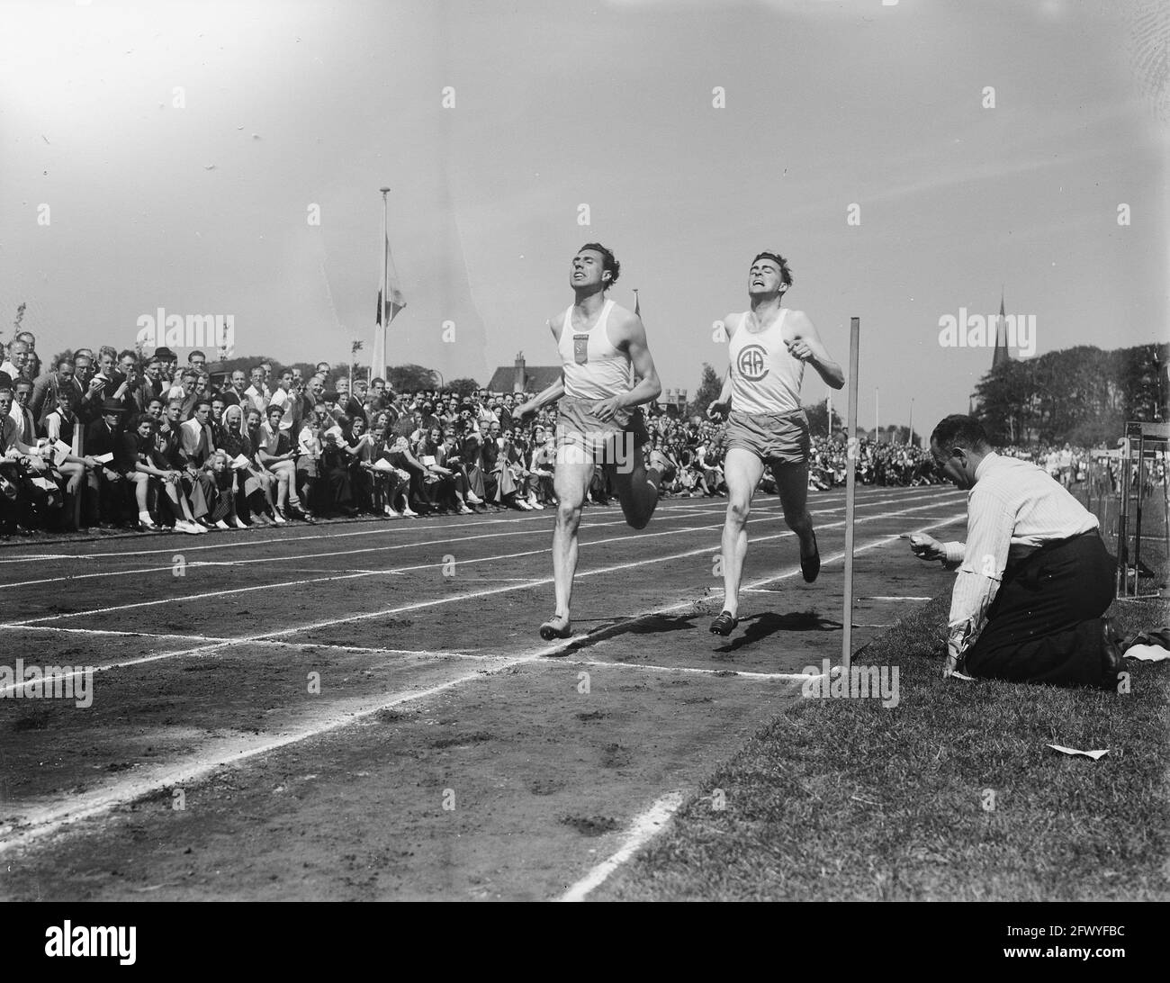 Athletics contests at the Werve in Rijswijk; running men, July 25, 1948, athletics, sports, The Netherlands, 20th century press agency photo, news to remember, documentary, historic photography 1945-1990, visual stories, human history of the Twentieth Century, capturing moments in time Stock Photo