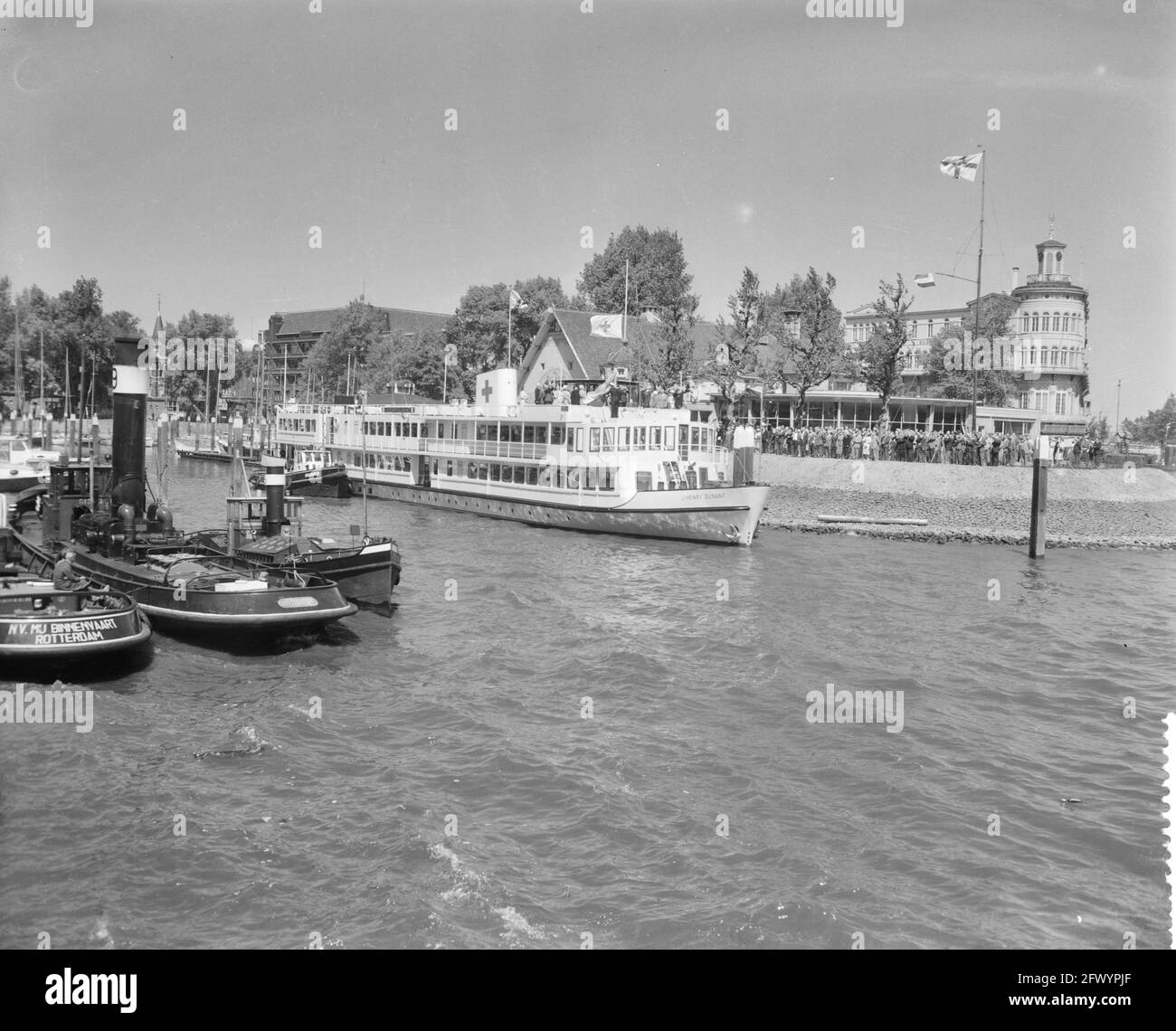 Transfer hospital ship J. Henry Dunant to the Roode Kruis at Rotterdam, May  23, 1959, hospital ships, The Netherlands, 20th century press agency photo,  news to remember, documentary, historic photography 1945-1990, visual