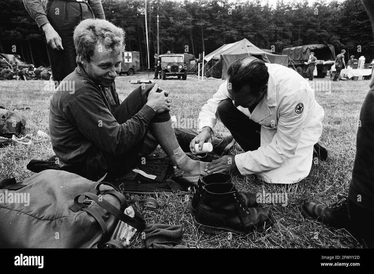 First aid treats blisters hires stock photography and images Alamy