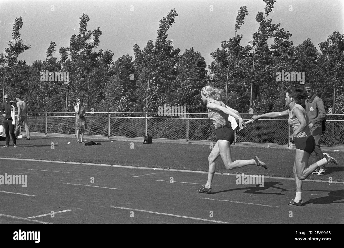 Baton relays Black and White Stock Photos & Images Alamy