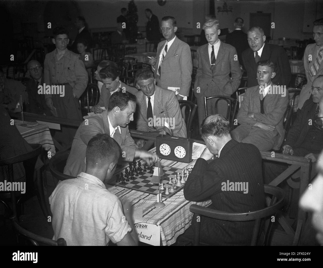 Dec 29, 1966; London, England, UK; HENRIQUE COSTA MECKING and Brazil and  YURI BALASHOV of Russia play at the 42nd Annual International Chess  Congress. (Credit Image: © KEYSTONE Pictures USA Stock Photo - Alamy