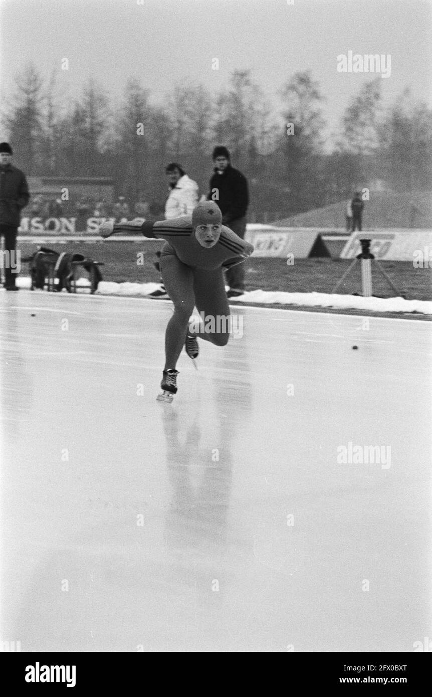 European Championships women's all-around speed skating in Heerenveen. Ria Visser in action., January 24, 1982, skating, sport, The Netherlands, 20th century press agency photo, news to remember, documentary, historic photography 1945-1990, visual stories, human history of the Twentieth Century, capturing moments in time Stock Photo