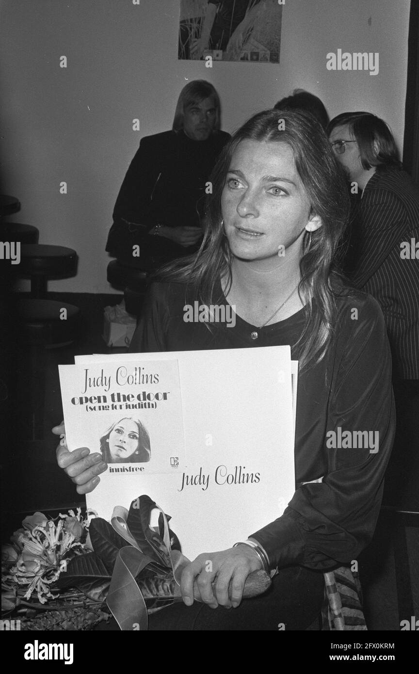 Singer Judy Collins in Hilton hotel Amsterdam, Judy Collins, November 17, 1971, singers, The Netherlands, 20th century press agency photo, news to remember, documentary, historic photography 1945-1990, visual stories, human history of the Twentieth Century, capturing moments in time Stock Photo