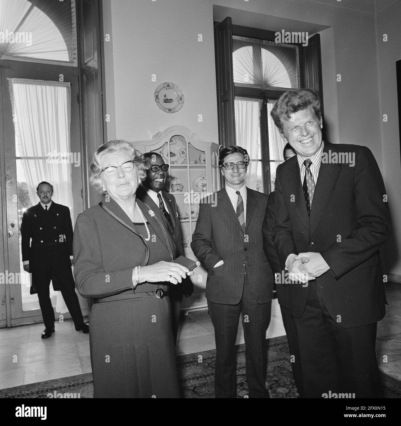 Queen Juliana receives silver jubilee tenner and jubilee stamps at Paleis Huis ten Bosch, September 3, 1973, POSTAGE STAMPS, anniversaries, queens, palaces, The Netherlands, 20th century press agency photo, news to remember, documentary, historic photography 1945-1990, visual stories, human history of the Twentieth Century, capturing moments in time Stock Photo