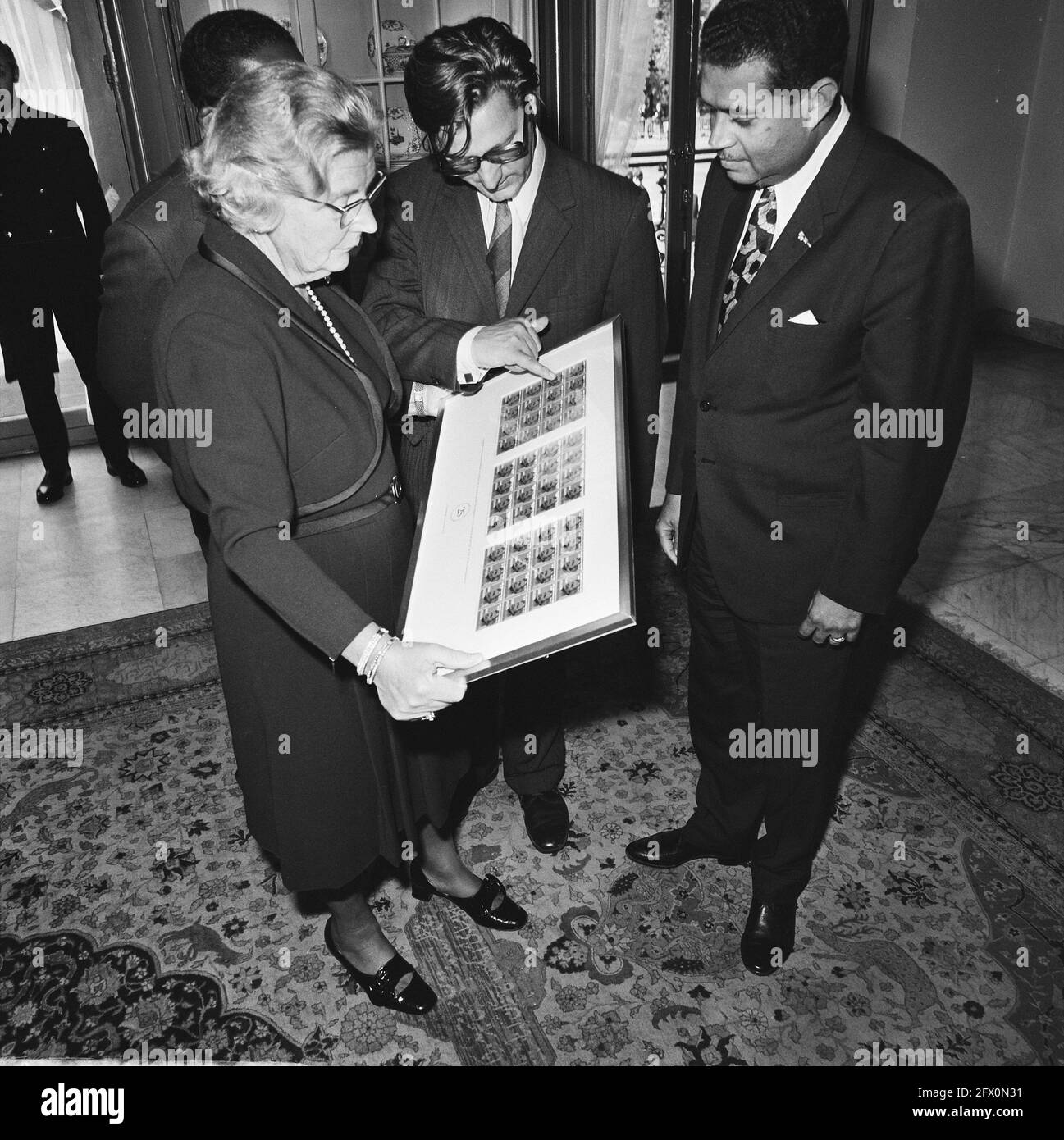 Queen Juliana receives silver jubilee tenner and jubilee stamps at Paleis Huis ten Bosch, September 3, 1973, POSTAGE STAMPS, anniversaries, queens, palaces, The Netherlands, 20th century press agency photo, news to remember, documentary, historic photography 1945-1990, visual stories, human history of the Twentieth Century, capturing moments in time Stock Photo