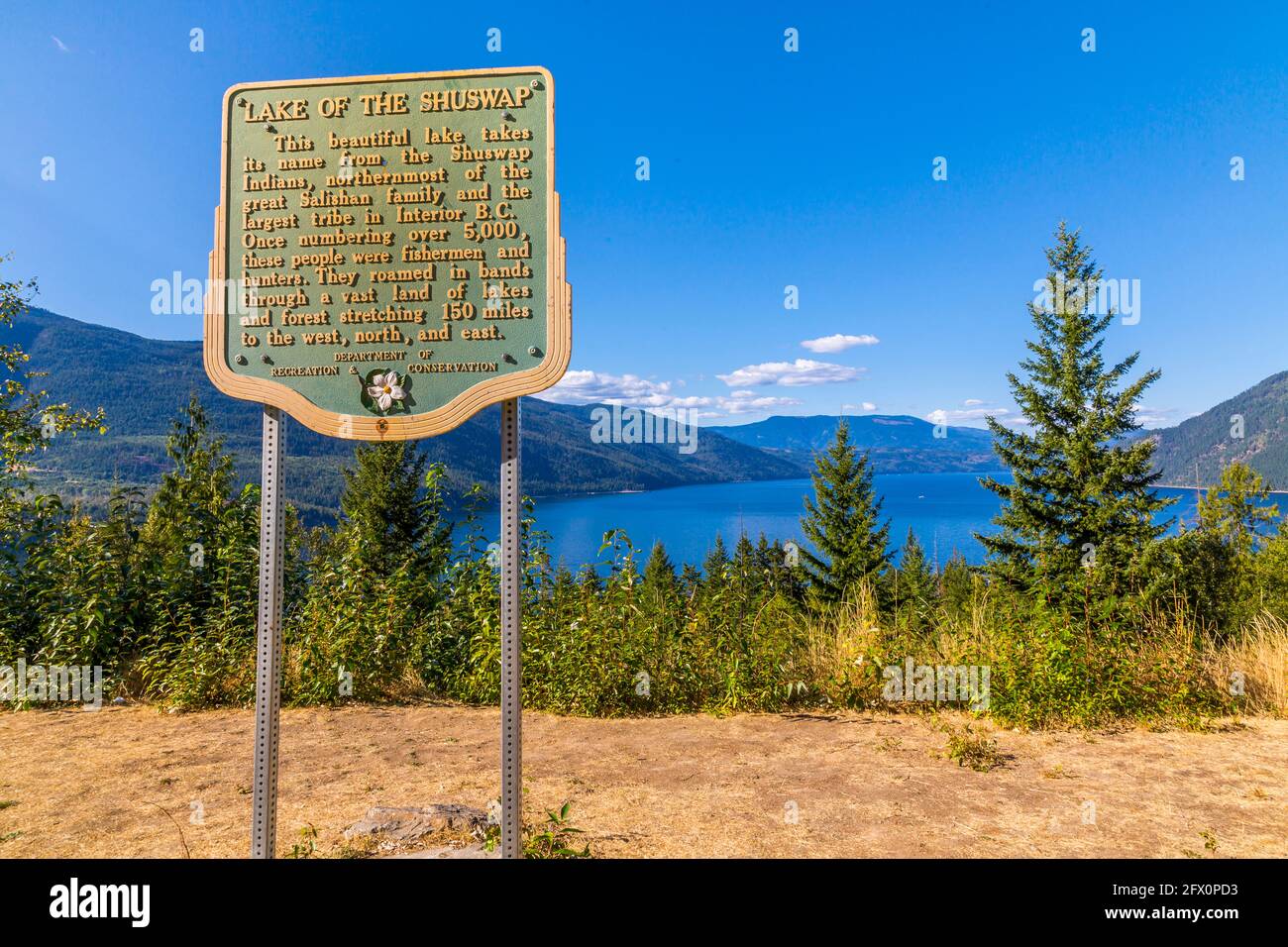 View of Lake of the Shuswap and signpost near Kamloops, British Columbia, Canada, North America Stock Photo