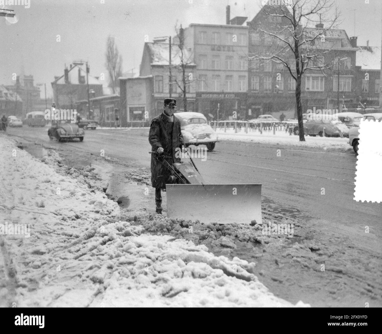 Heavy snowfall in Eindhoven, February 20, 1957, snowfall, The Netherlands, 20th century press agency photo, news to remember, documentary, historic photography 1945-1990, visual stories, human history of the Twentieth Century, capturing moments in time Stock Photo