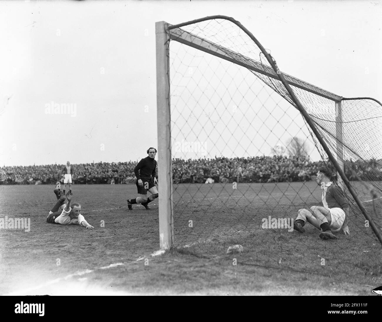 Zwolsche Boys - Go Ahead 2-3. 2nd goal by Zwolsche Boys, March 20, 1948, sports, soccer, The Netherlands, 20th century press agency photo, news to remember, documentary, historic photography 1945-1990, visual stories, human history of the Twentieth Century, capturing moments in time Stock Photo