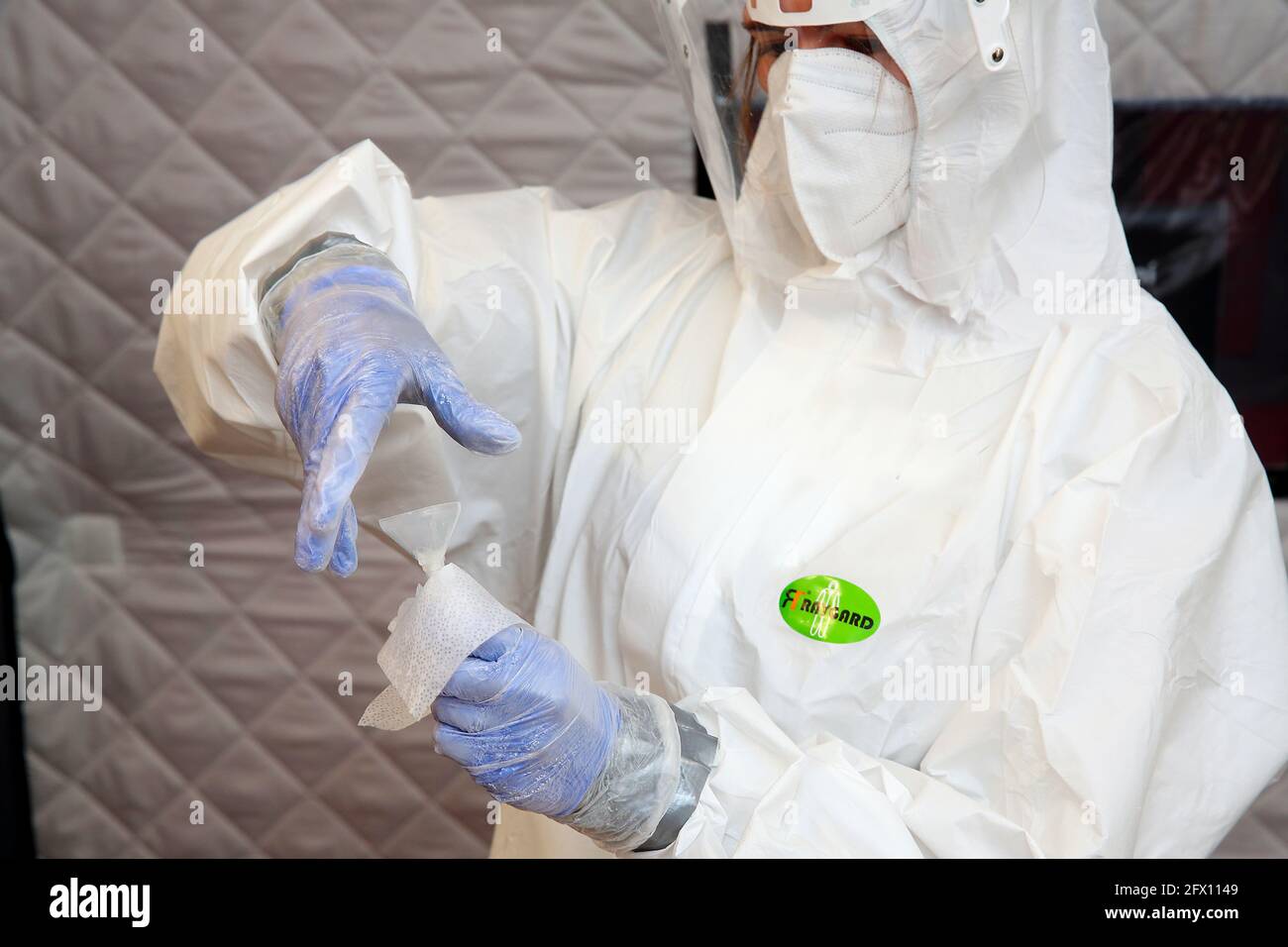 testovací stanoviště, SARS-CoV-2, covid, testování, PCR test, epidemie, přítomnost viru, karanténa, Stock Photo