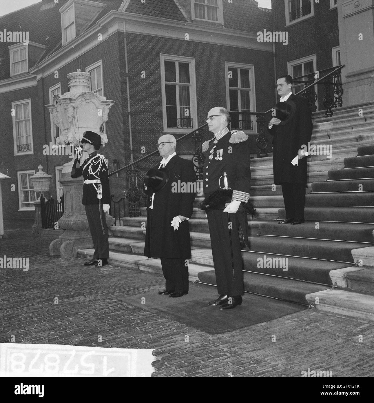 Queen Juliana receives at Paleis Huis ten Bosch the ambassador of the Dominican Republic, Dr. Manuel Antonio Duran Barrera, November 28, 1963, ambassadors, diplomats, palaces, The Netherlands, 20th century press agency photo, news to remember, documentary, historic photography 1945-1990, visual stories, human history of the Twentieth Century, capturing moments in time Stock Photo