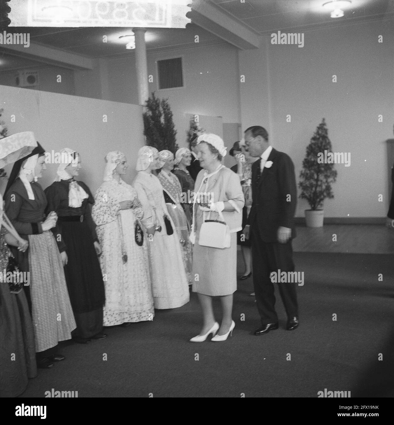 Royal visit to Groningen and Friesland (reportage), 7 May 1962, Reports, visits, The Netherlands, 20th century press agency photo, news to remember, documentary, historic photography 1945-1990, visual stories, human history of the Twentieth Century, capturing moments in time Stock Photo